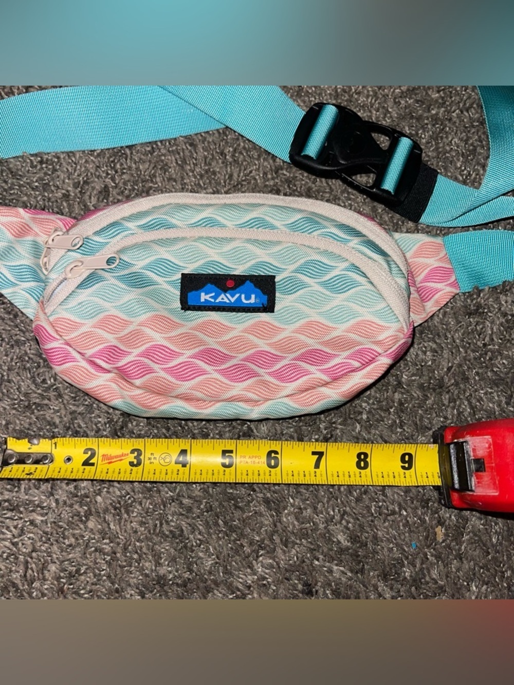 KAVU Spectator Sling Belt Bag Fanny Pack - Picture 6 of 7